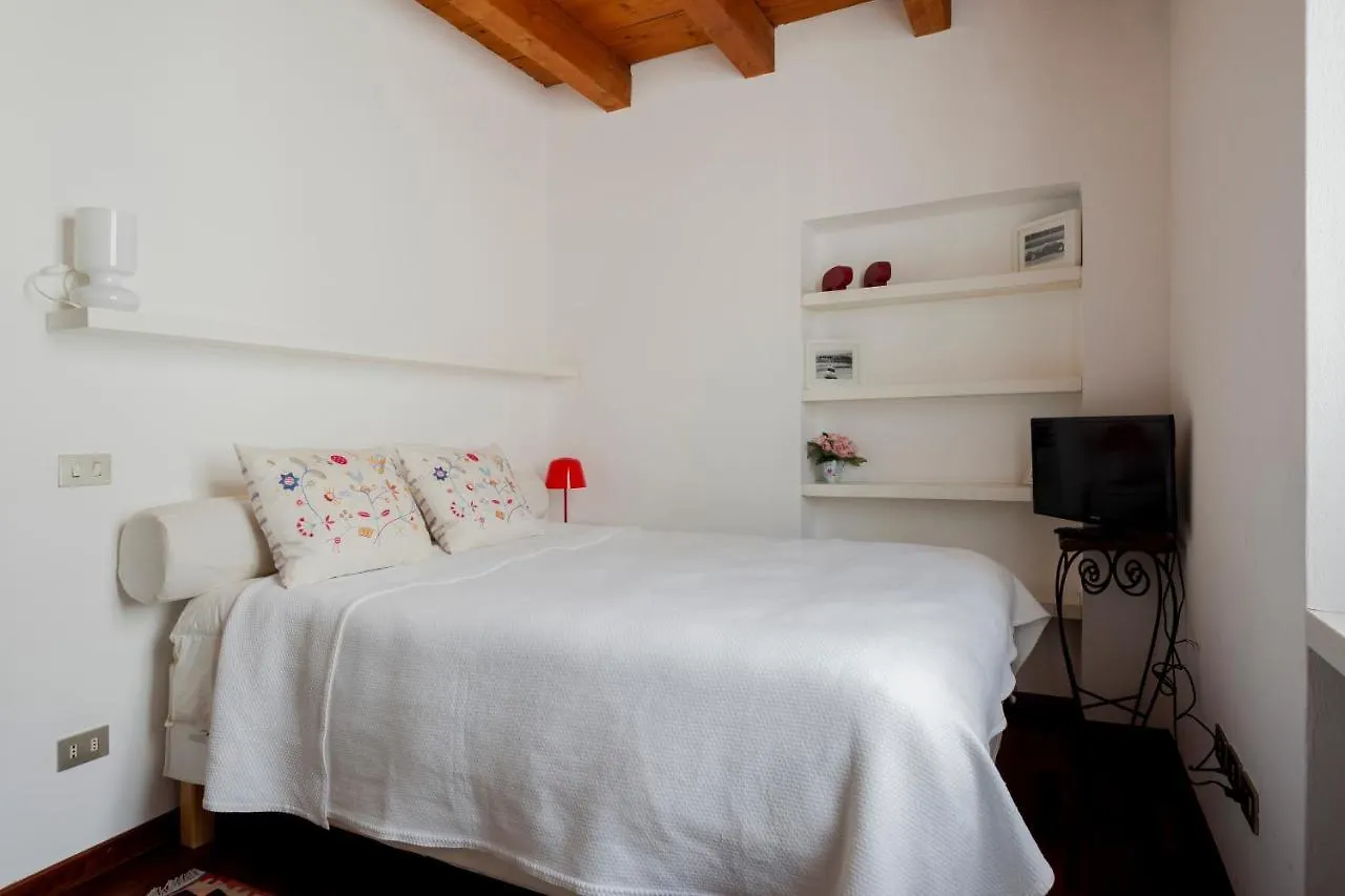 Apartment Appartamento San Michele Milan Italy